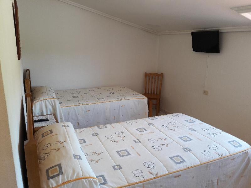 Hostal Sequeiros San Ciprián de Viñas Δωμάτιο φωτογραφία