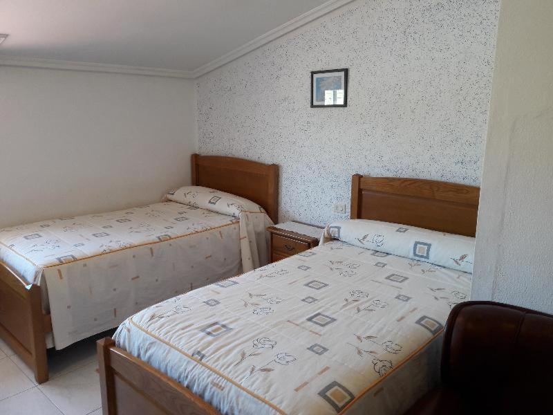 Hostal Sequeiros San Ciprián de Viñas Δωμάτιο φωτογραφία