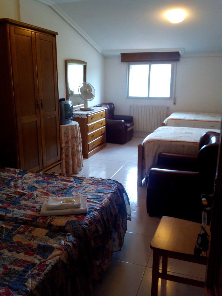 Hostal Sequeiros San Ciprián de Viñas Εξωτερικό φωτογραφία